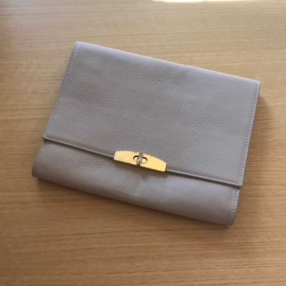 light grey clutch